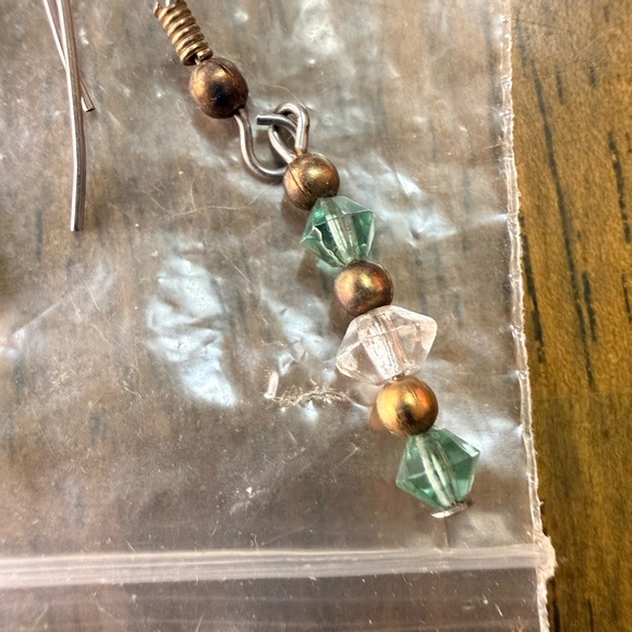 Vintage Source Unknown Teal and Bronze Beaded Earrings - Picture 2 of 3
